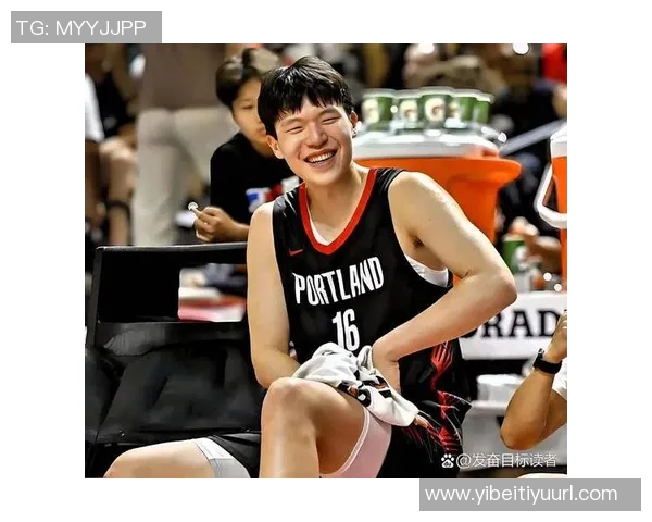 媒体人点评小杨防守风格称其象征性扑救难以适应NBA比赛节奏